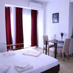 Taxi Hostel Otopeni